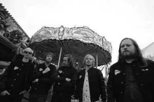 Grande Roses - Photo by Robin Lindqvist